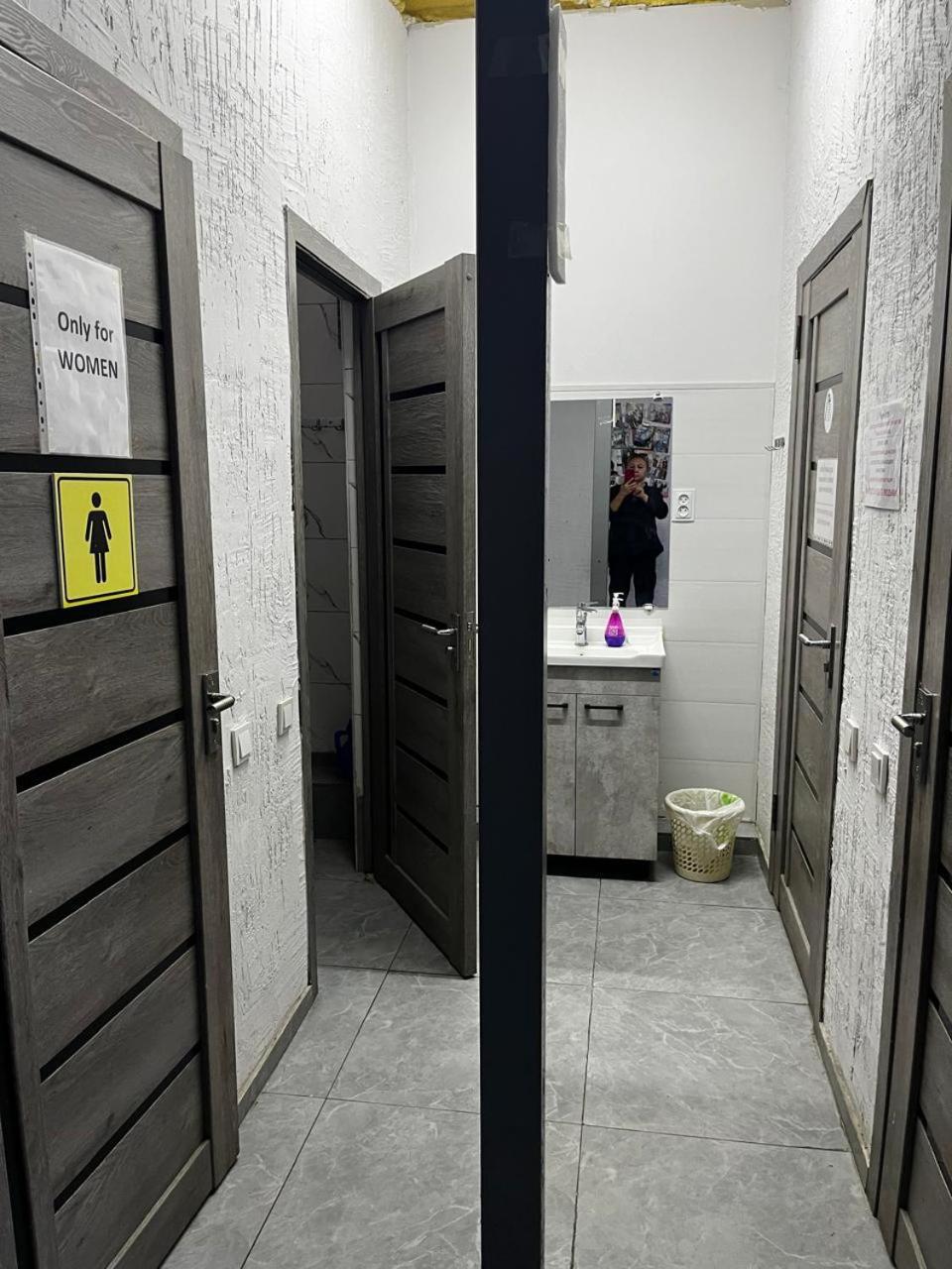 Tastaq Hostel Ałma Ata Zewnętrze zdjęcie